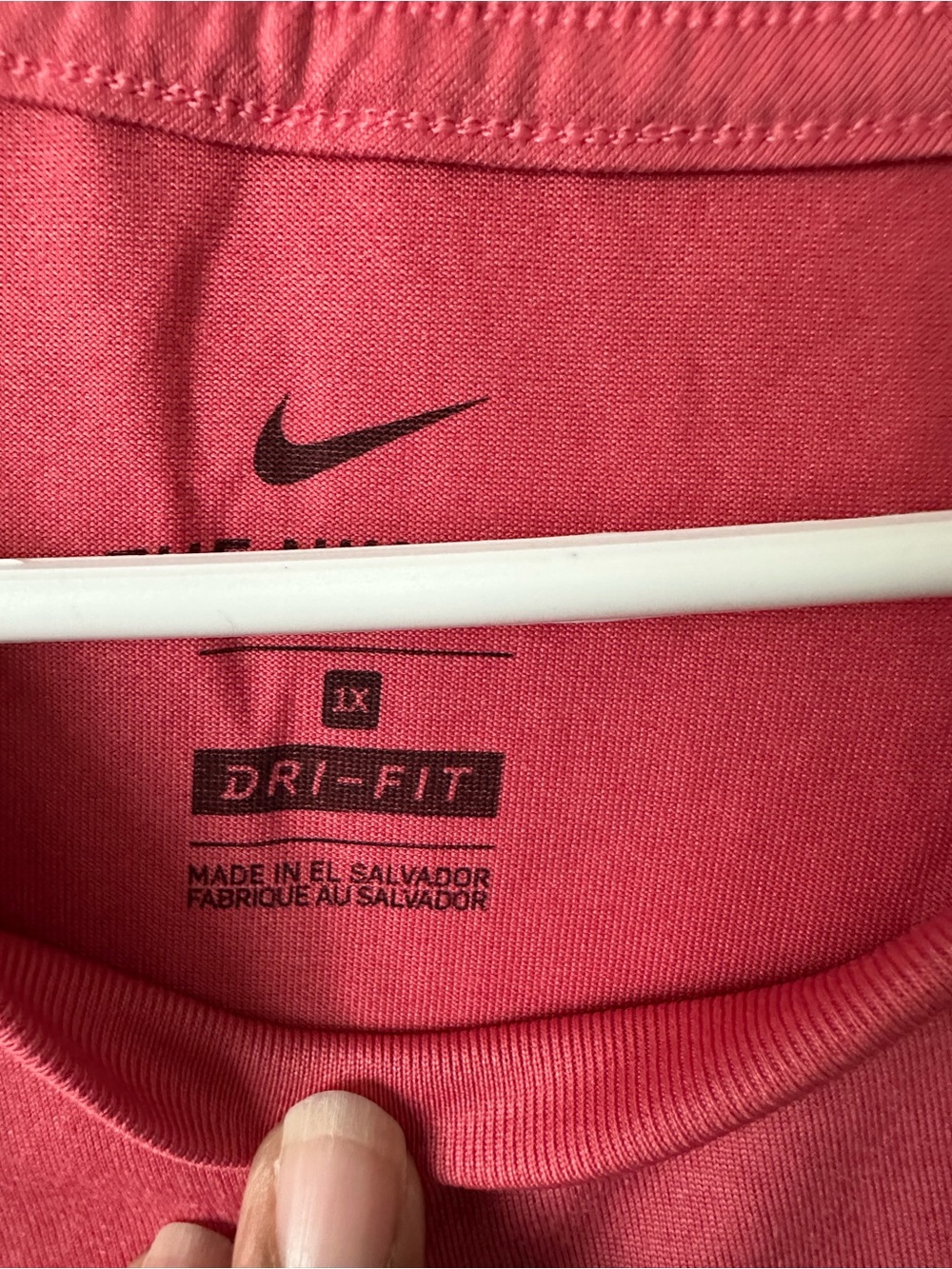 4 Nike woman’s Dri-FIT Short Sleeve Tee - Picture 6 of 16